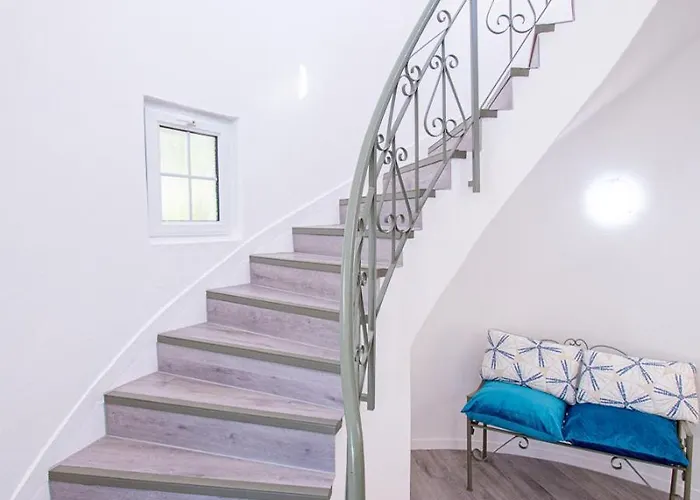The Gaff - Great 5-bedroom Willa *
